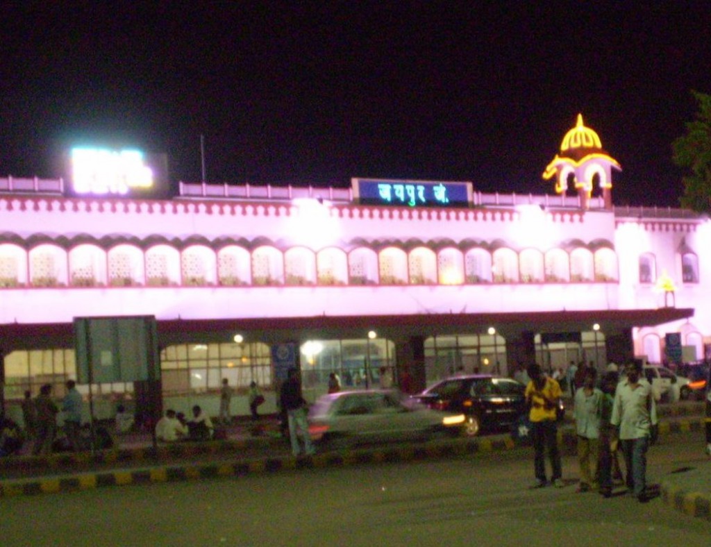 09725/Jaipur-Delhi Sarai Rohilla Superfast Special Train